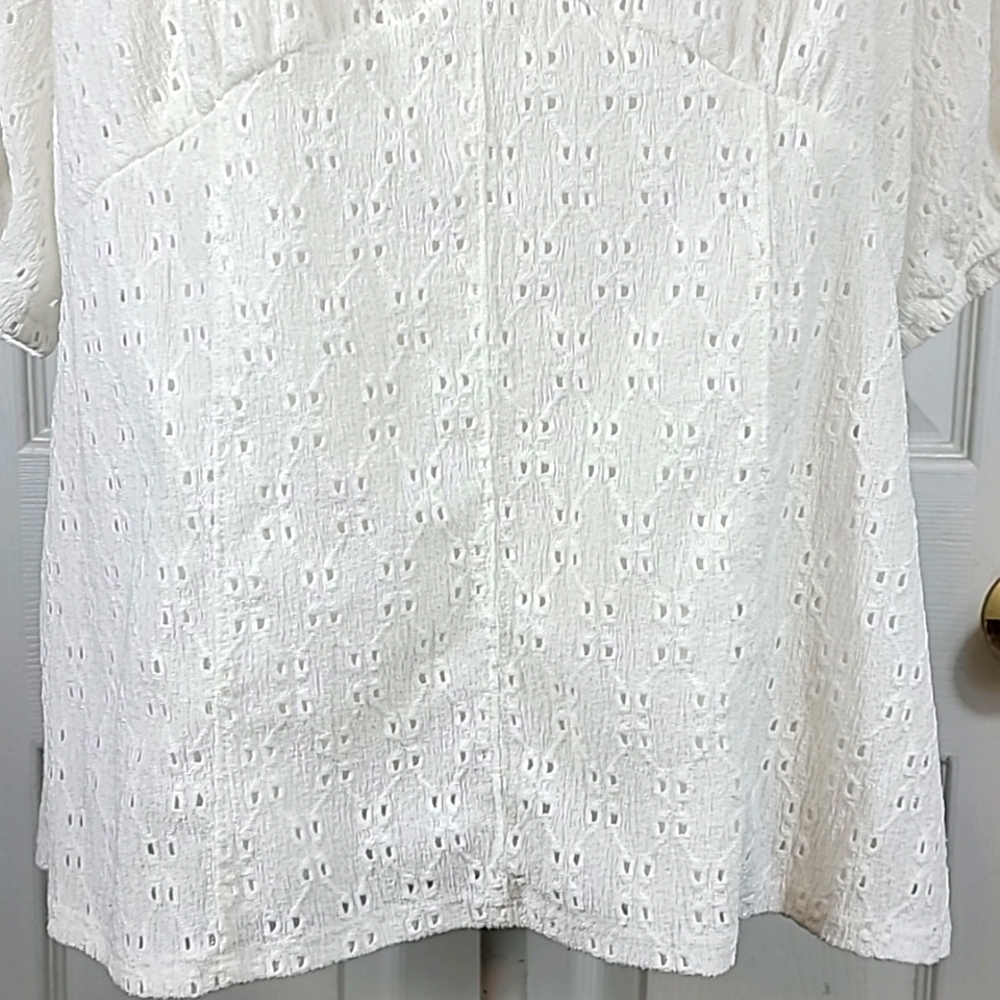 C Eyelet Blouse - Picture 4 of 10